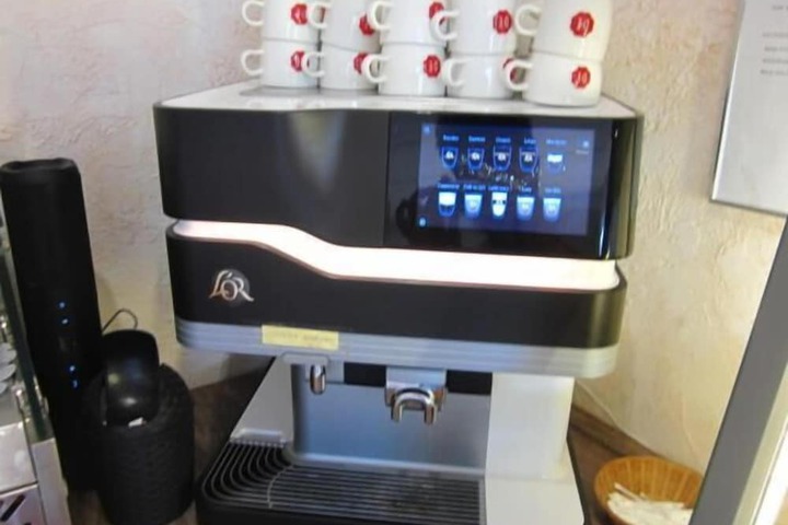Breakfast/Coffee Service 19 of 57