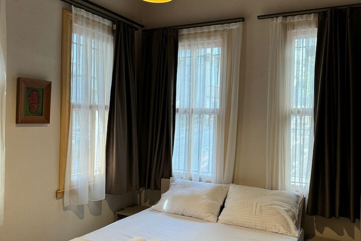 Room 29 of 48