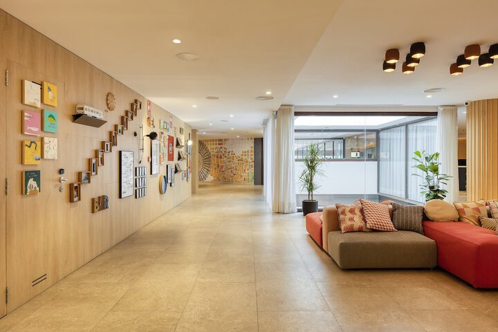 Guest Lobby
