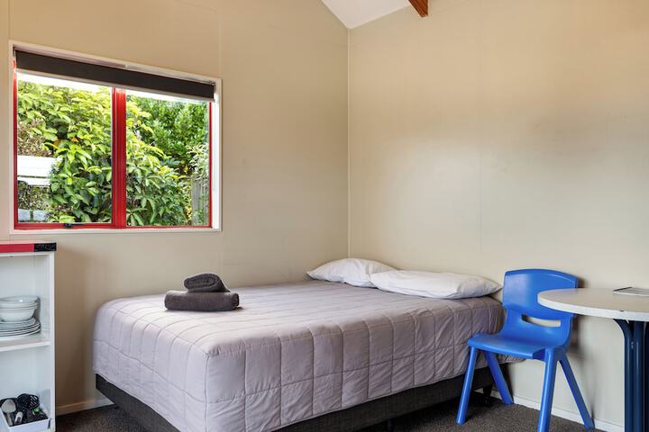 Room 16 of 161