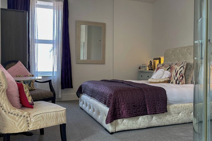 Room 93 of 156