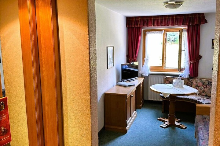 Room 34 of 91
