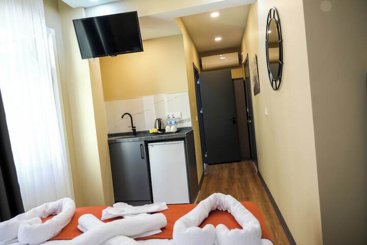 Room 8 of 73