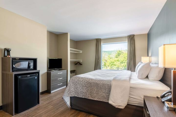 1 King Bed (16 of 16)
