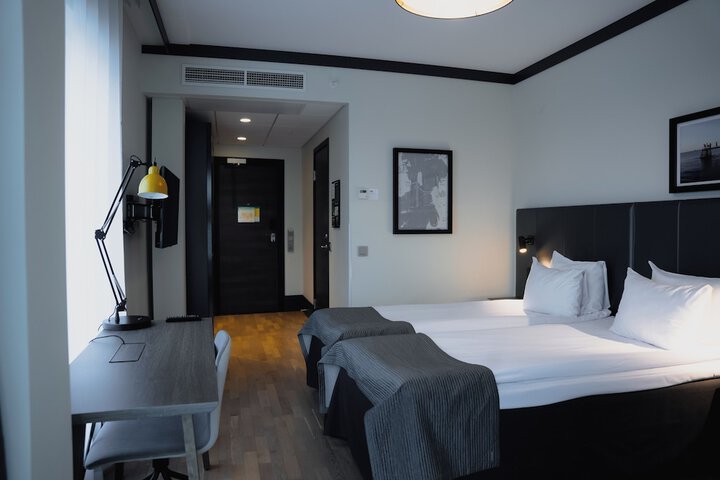 Room 35 of 106