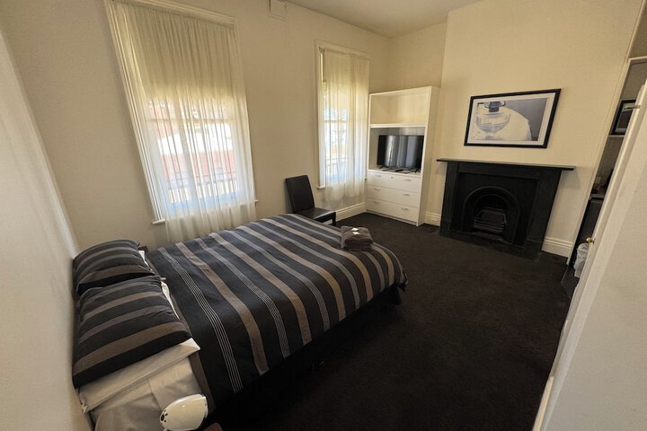 Room 8 of 31