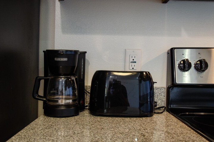 Breakfast/Coffee Service 86 of 118