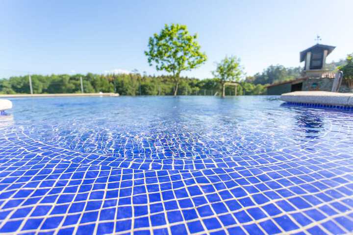 Pool 73 of 107