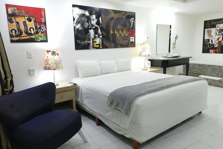 Room 17 of 68