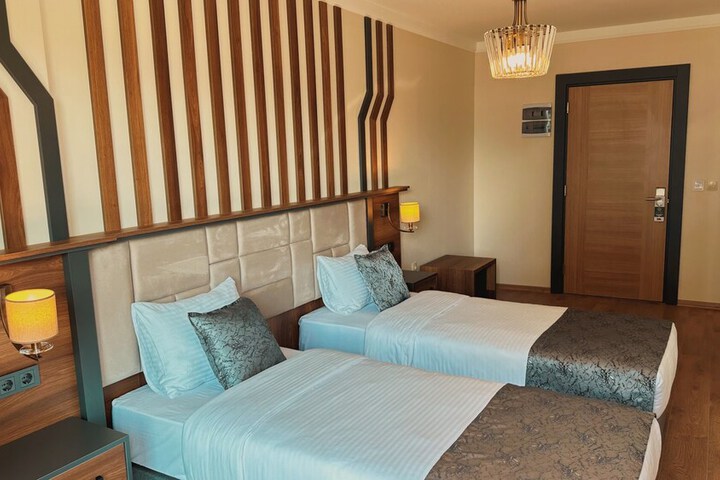 Room 10 of 41