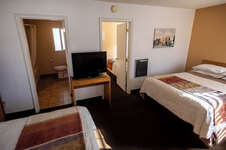 Room 11 of 29