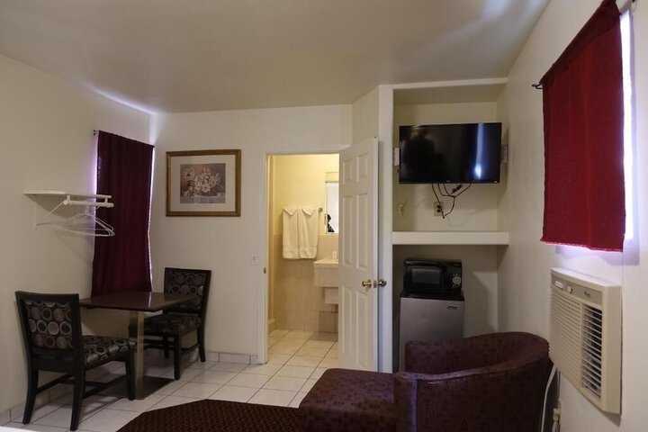 Room 5 of 30