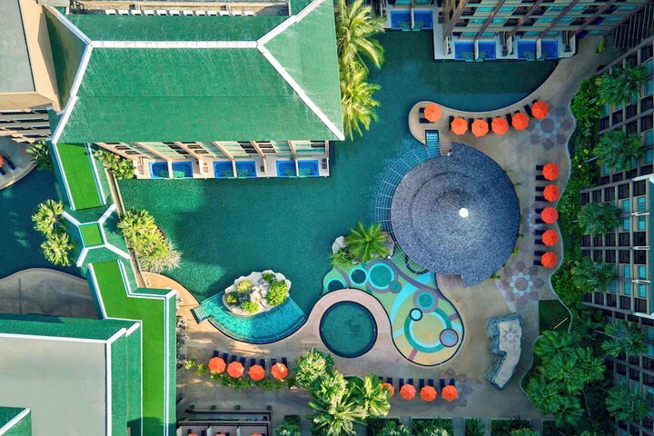 Pool 64 of 189