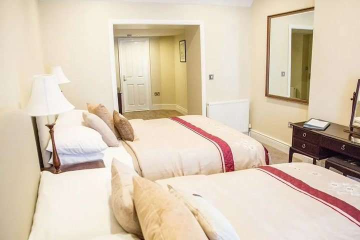 Room 5 of 21