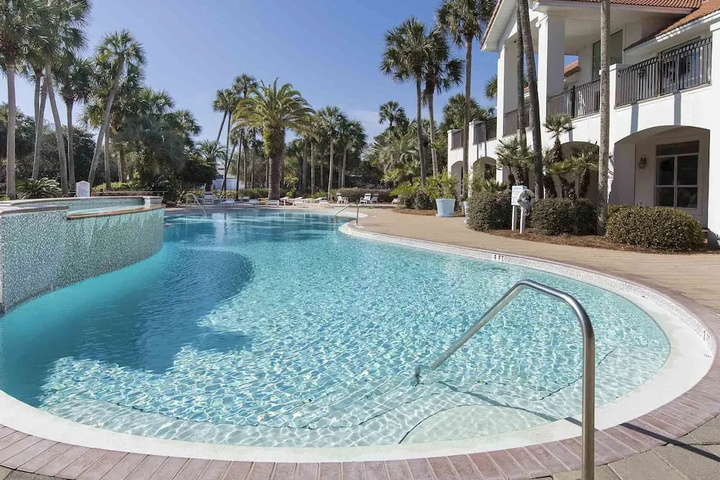 Pool 12 of 22