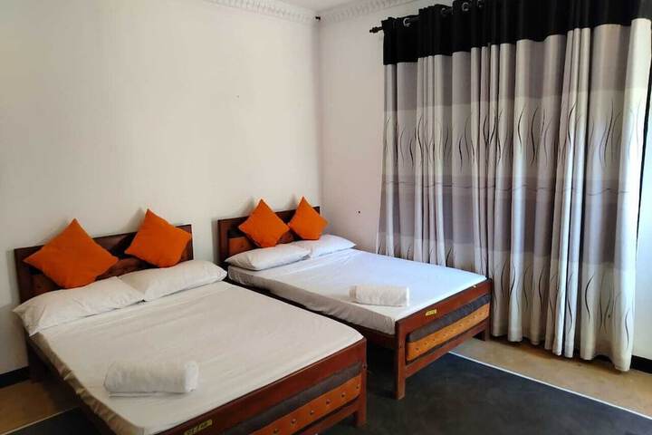 Room 6 of 43
