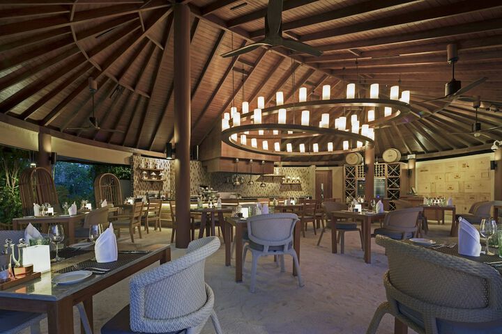 Dining 160 of 259