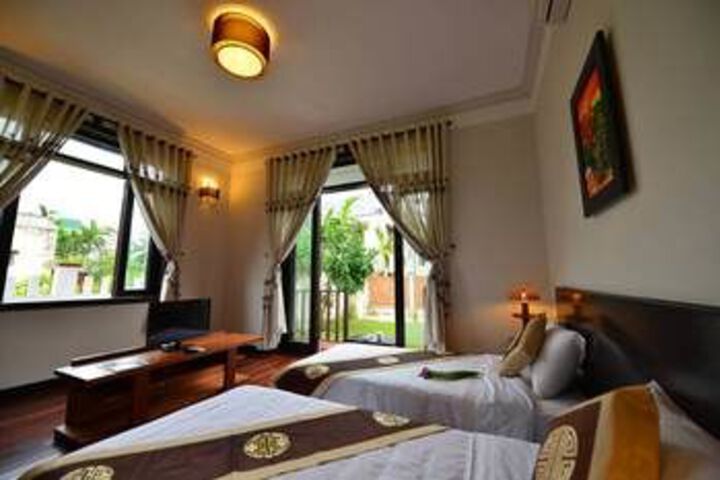 Room 8 of 20