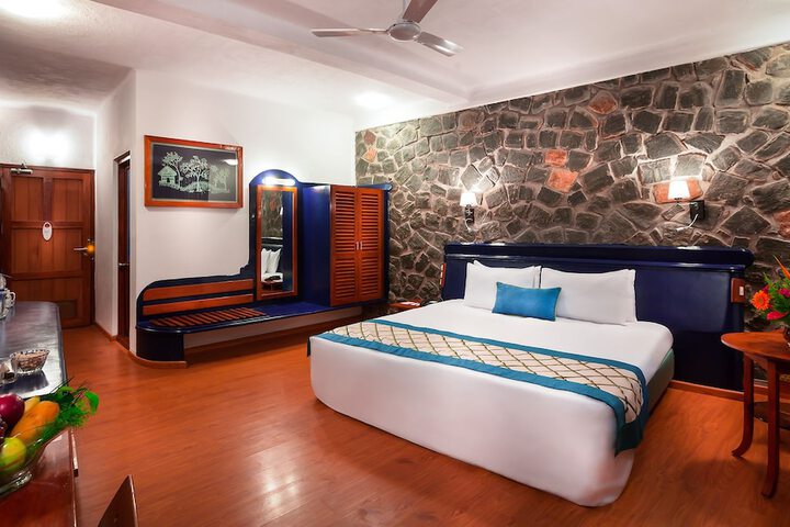 Room 5 of 51