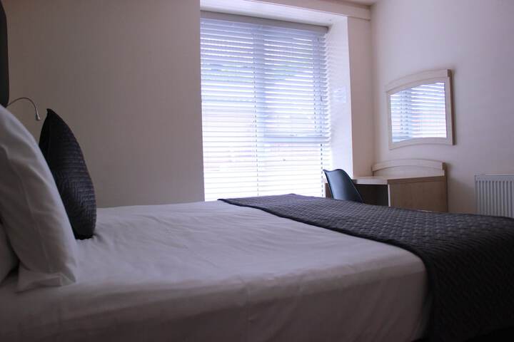 Room 14 of 219