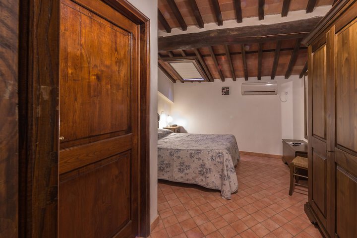 Room 8 of 150
