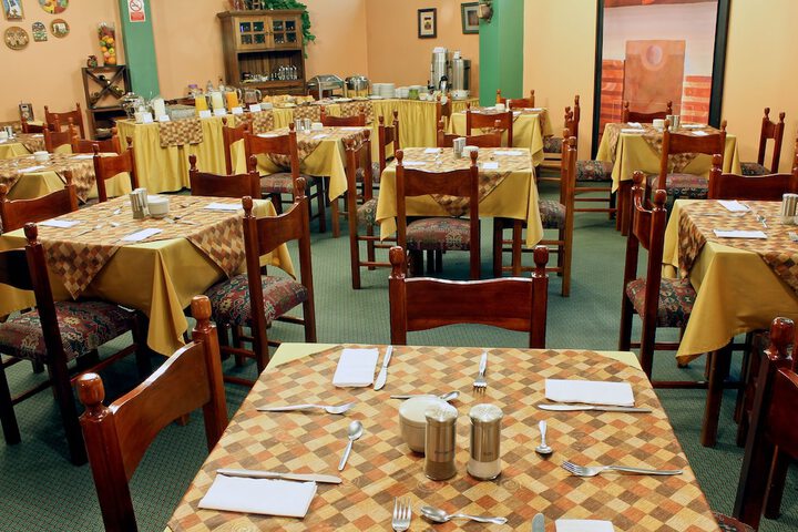 Dining 34 of 54