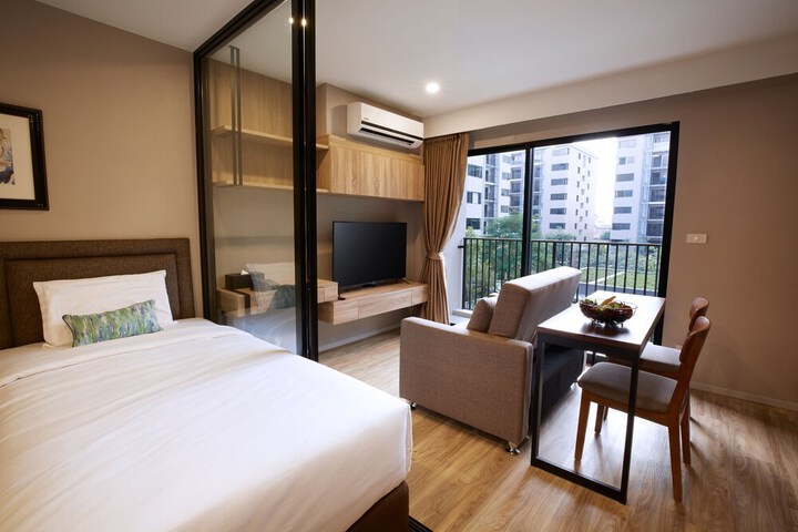 Room 26 of 40