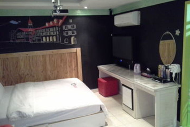 Room 40 of 68