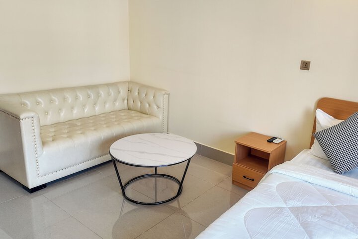 Room 5 of 40