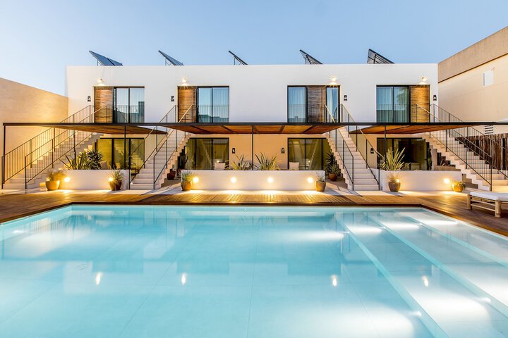 Pool 56 of 73