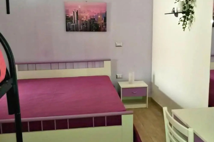 Room 3 of 10