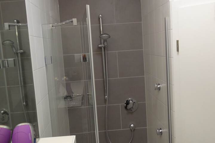 Room 15 of 29