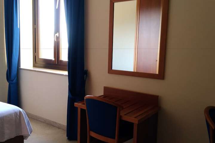 Room 19 of 54
