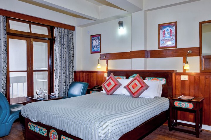 Room 6 of 15