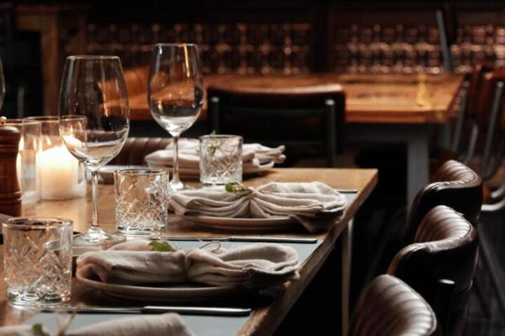 Dining 9 of 67