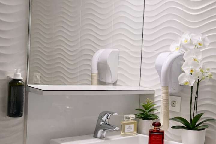 Clean Restrooms
