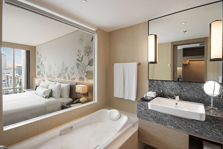 Room 20 of 165