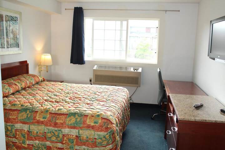 Room 8 of 26