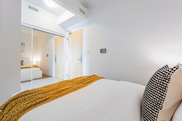 Room 10 of 273