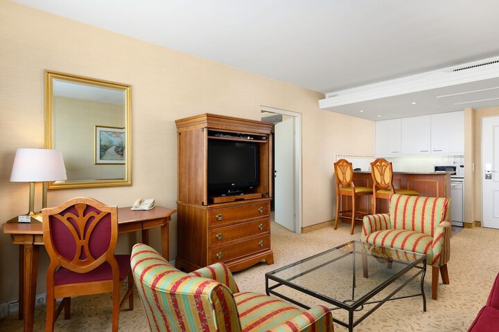 Room 5 of 36