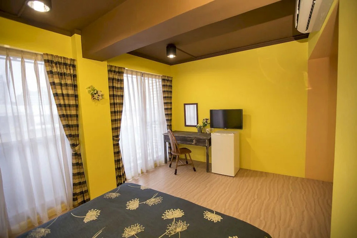 Room 12 of 15