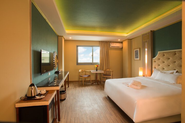 Room 7 of 31