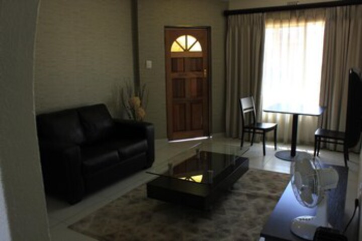 Room 9 of 42