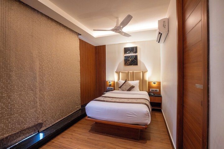 Room 19 of 55