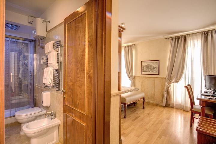 Room 7 of 26