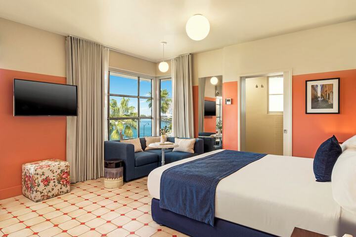 Room 15 of 46