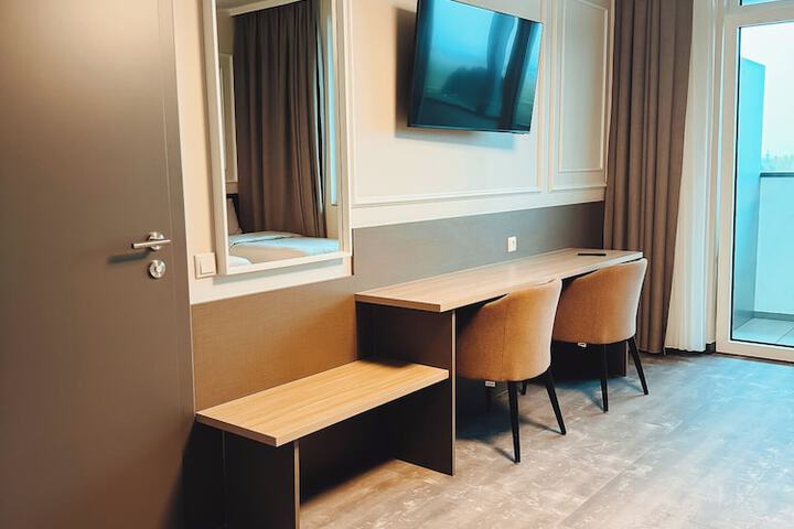 Room 19 of 91