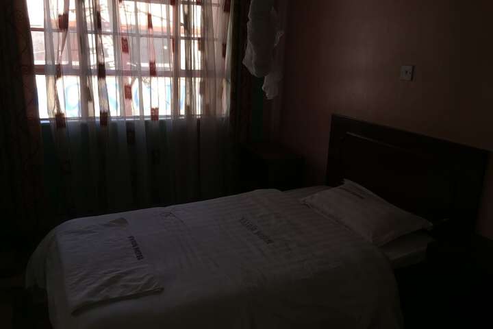 Room 4 of 35