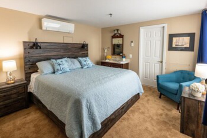 Room 214 of 253
