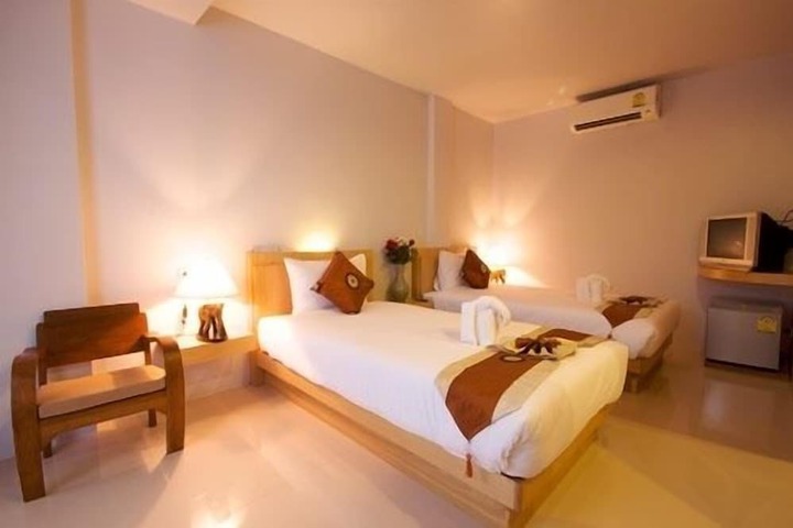 Room 8 of 29
